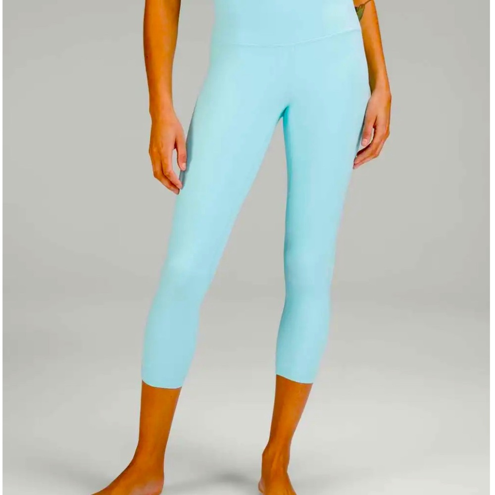 Lululemon align hr crop 23 in Icing Blue